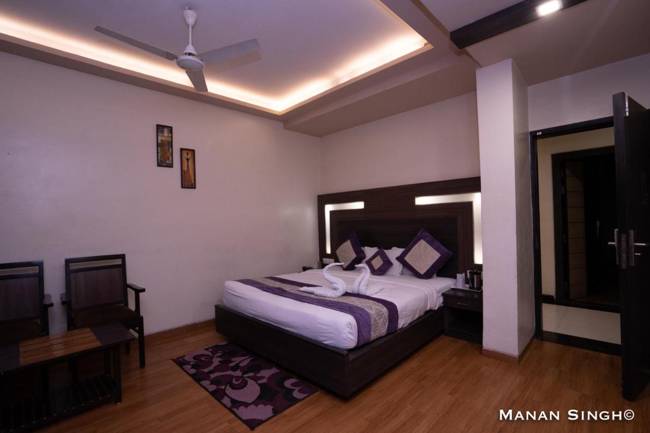 Hotel Samrat Jabalpur Exterior foto